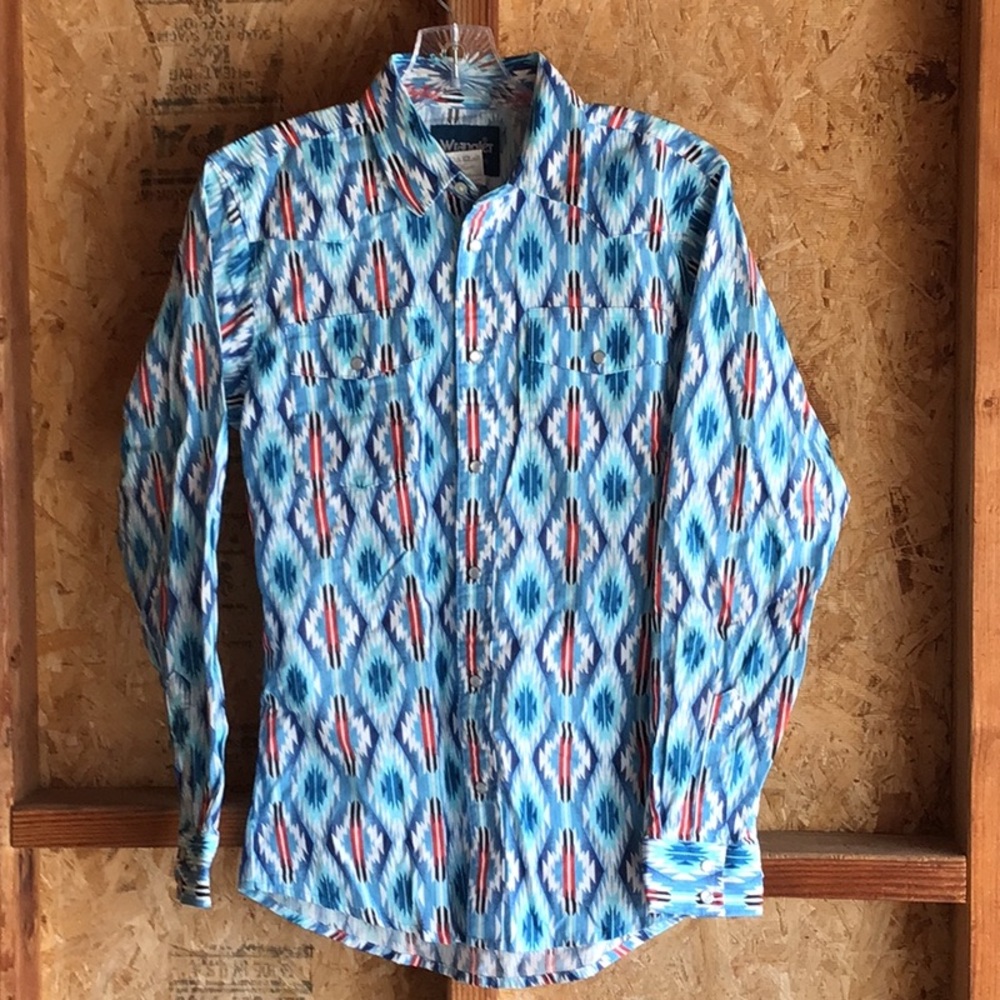 Wrangler Blue and Red Patterned Snap Down Long Sleeve Shirt
